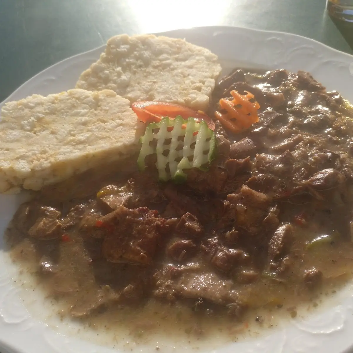Beuscherl Mit Knödel