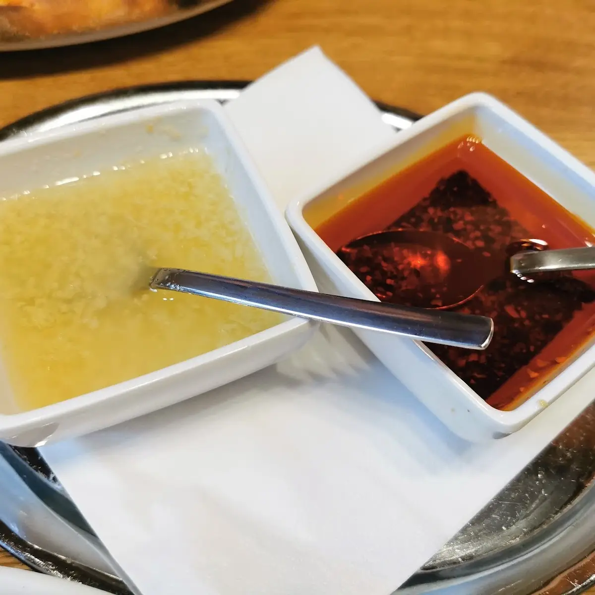 Knoblauch-und Chiliöl, Restaurant Rennbahnwirt