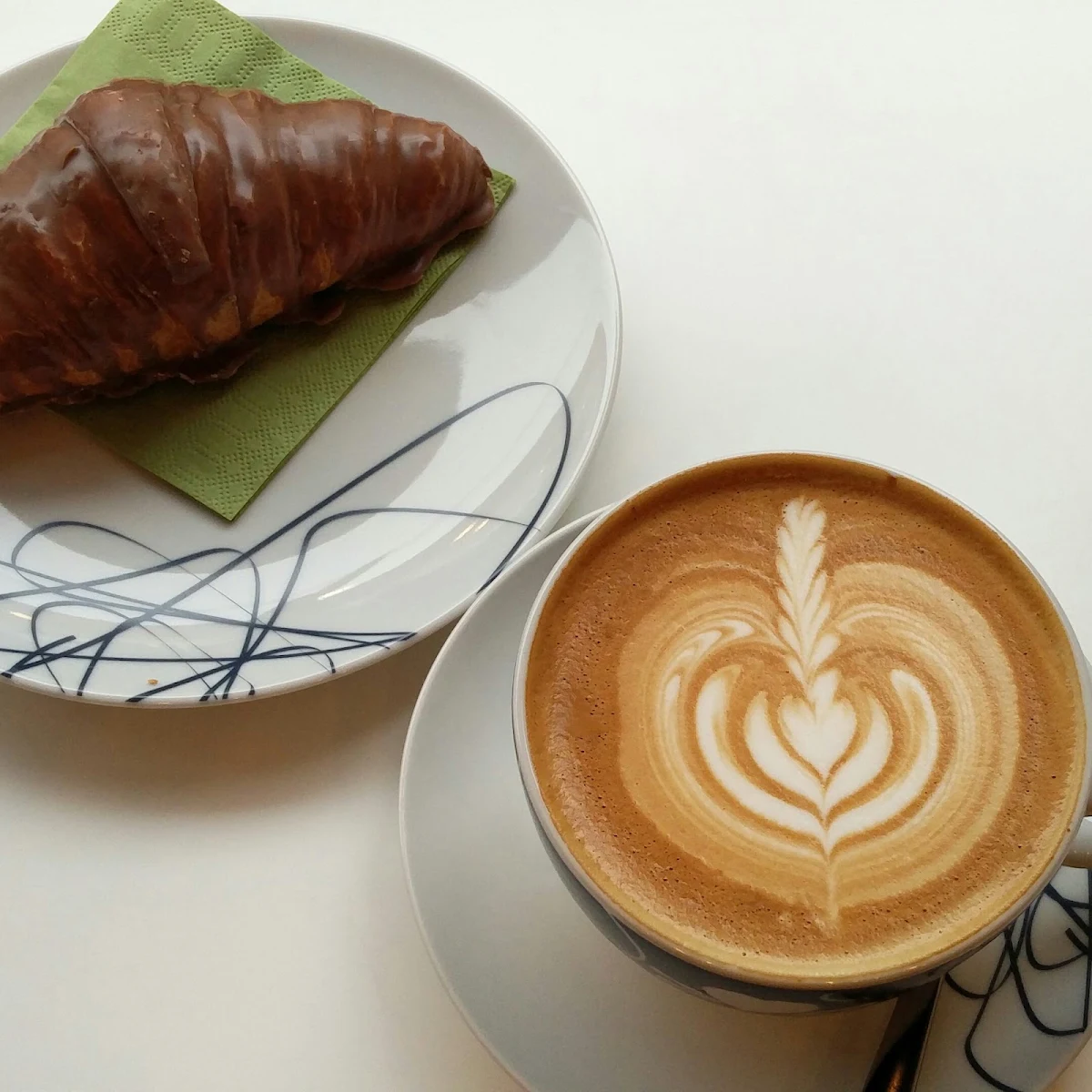 Nougat Croissant