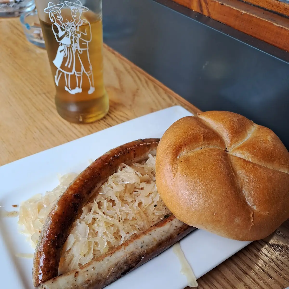 Bratwürstl Menü