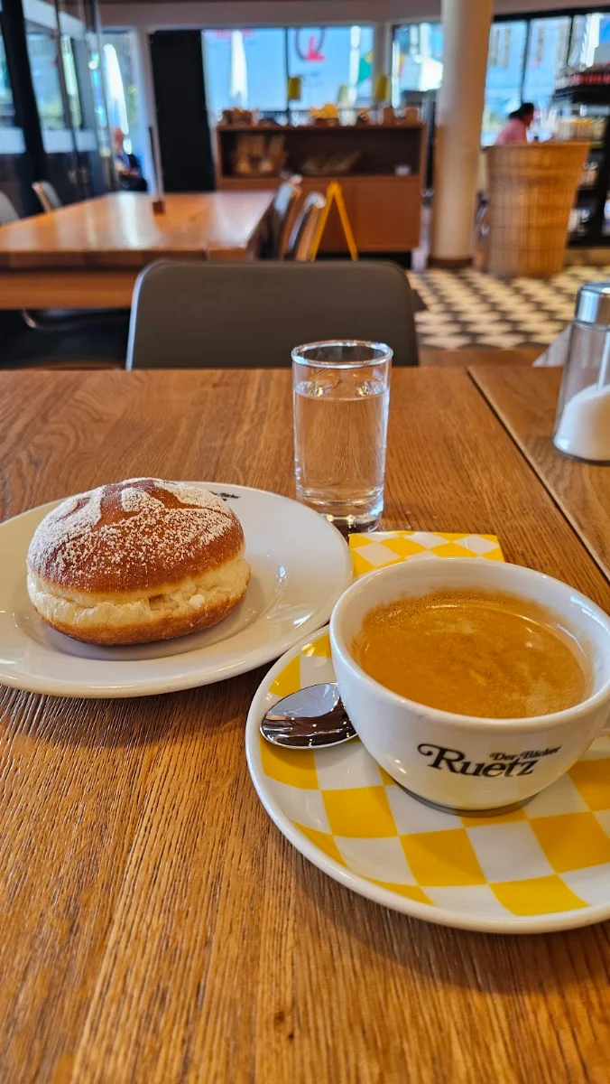 Kaffee Und Krapfen