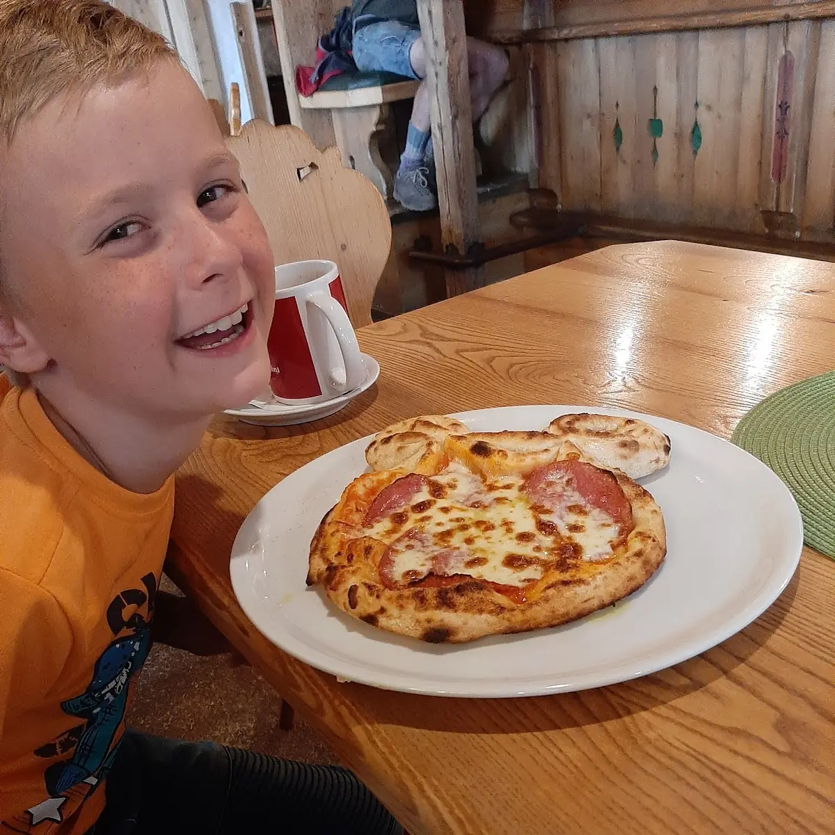Kinderpizza Salami