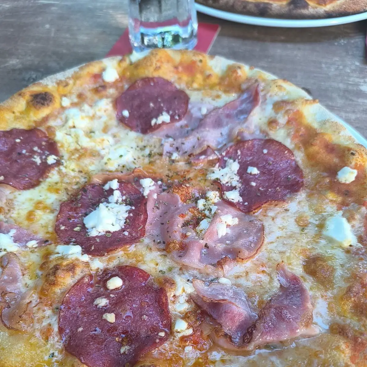 Hauspizza