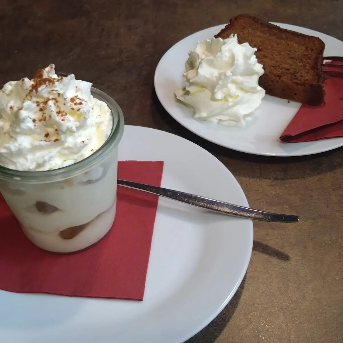 Tiramisu Und Schokolade Kuchen