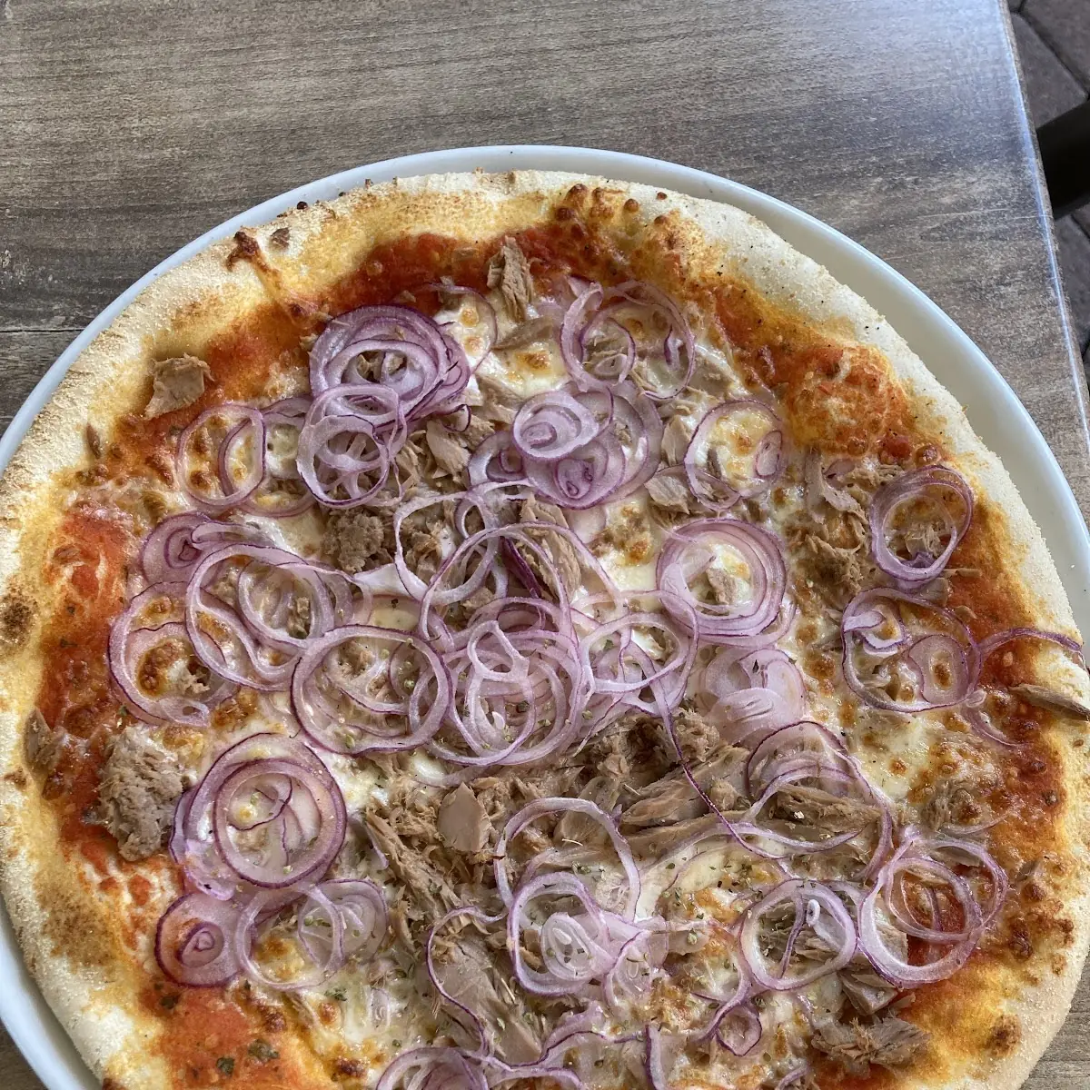 Tuňáková Pizza