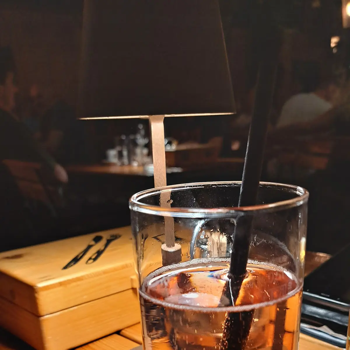 Soda Mit Johannisbeer-minze Sirup