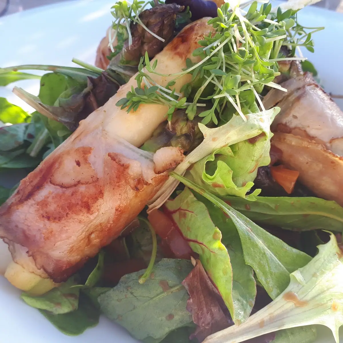 Bunte Blattsalate Mit Speck Spargel