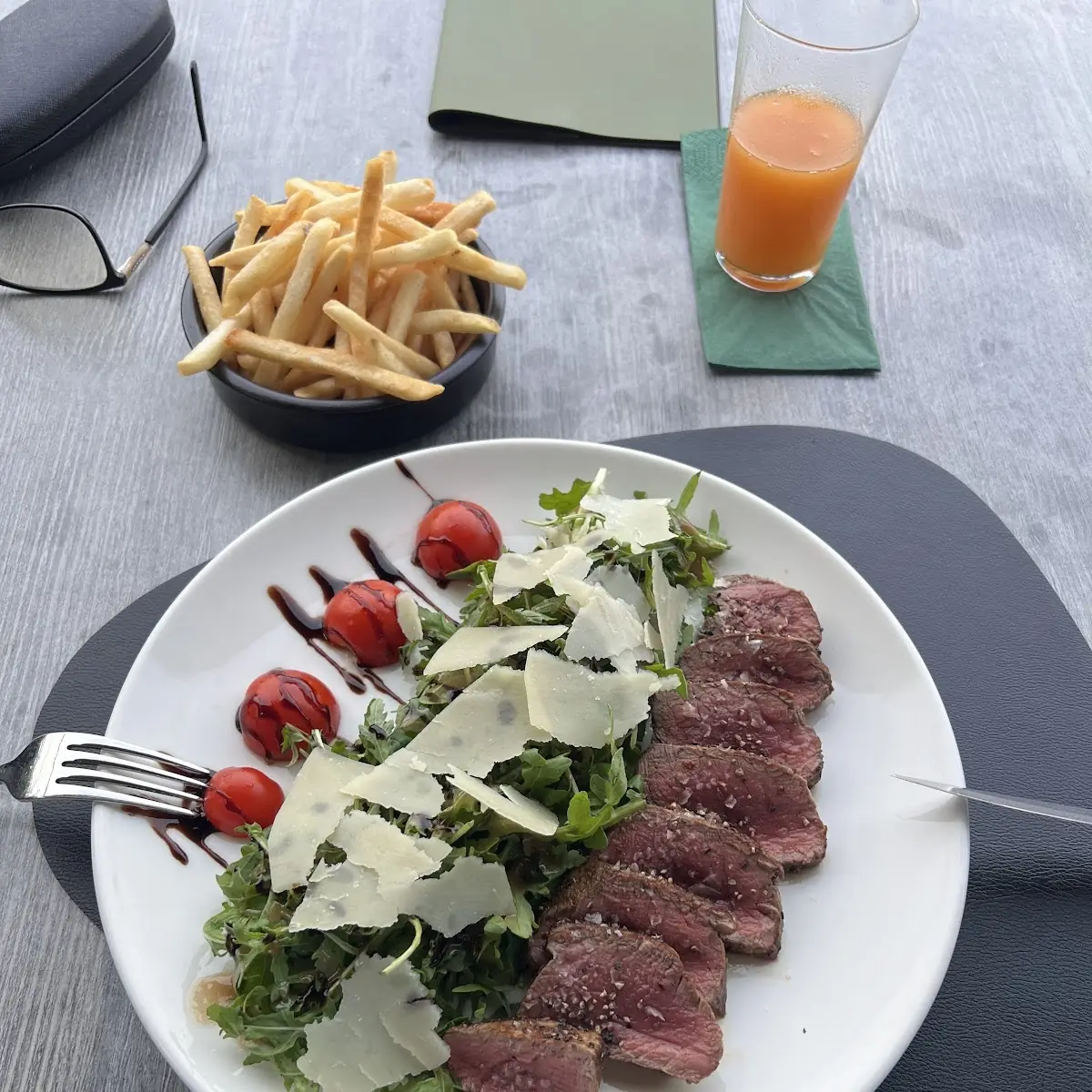 Tagliata Von Rucola E Grana
