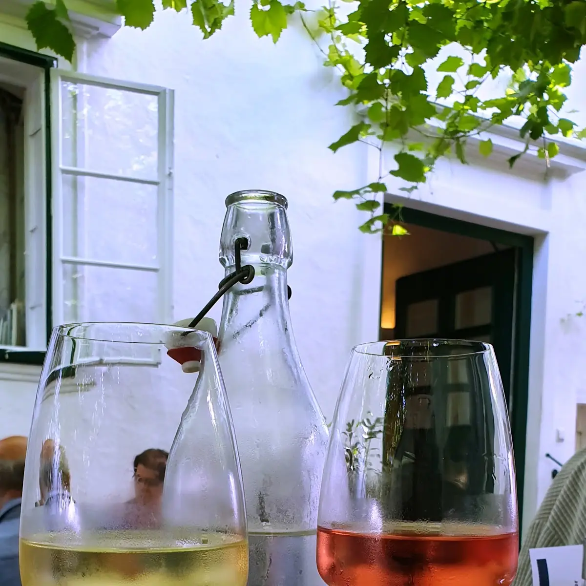 Chardonnay Und Rose-wein