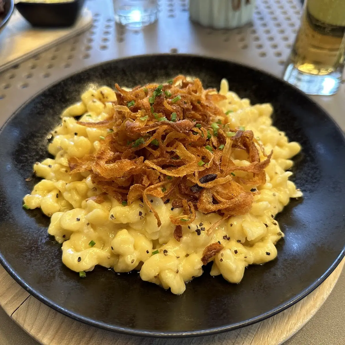 Tiroler Käsespätzle Mit Röstzwiebel
