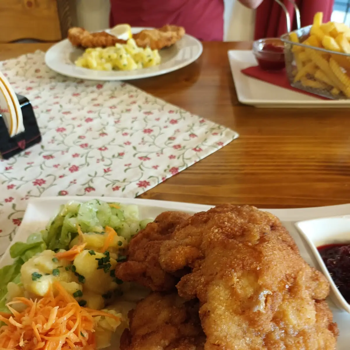 Ausgelöstes Backhendl