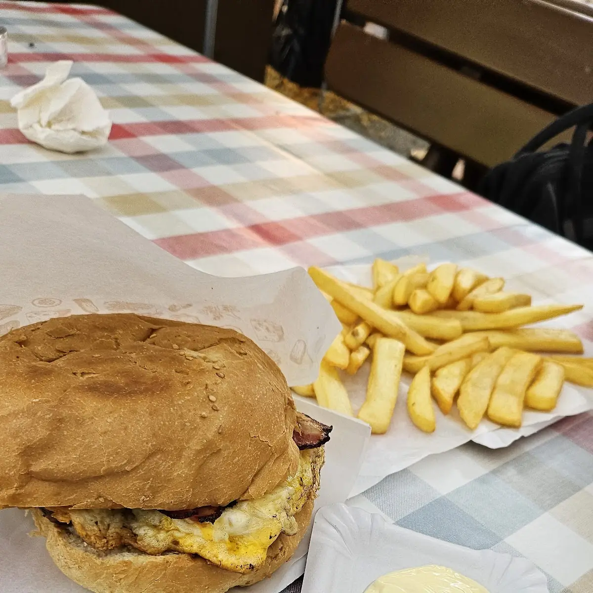 Börnibörger Mit Pommes