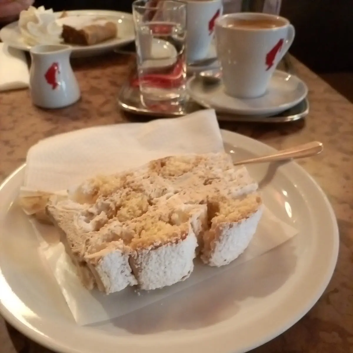 Cardinals Torte
