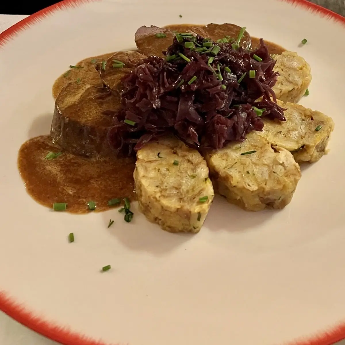 Lammfilet Mit Briocheknödel Pfifferlinge Und Gemüse