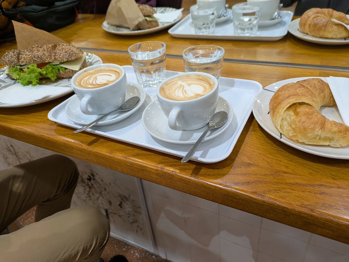 Croissant Cappuccino Belegtes Brötchen