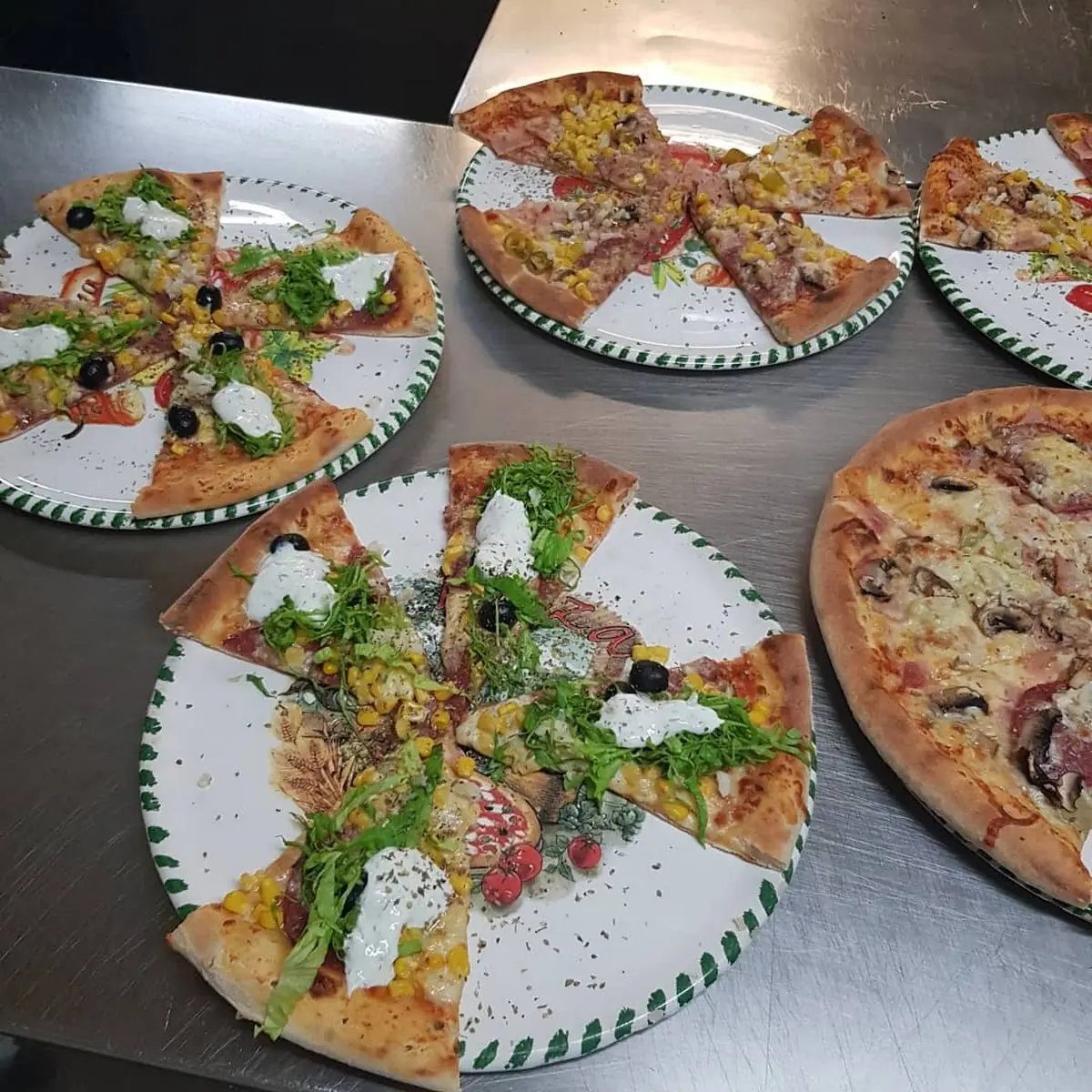 Nikis Pizza