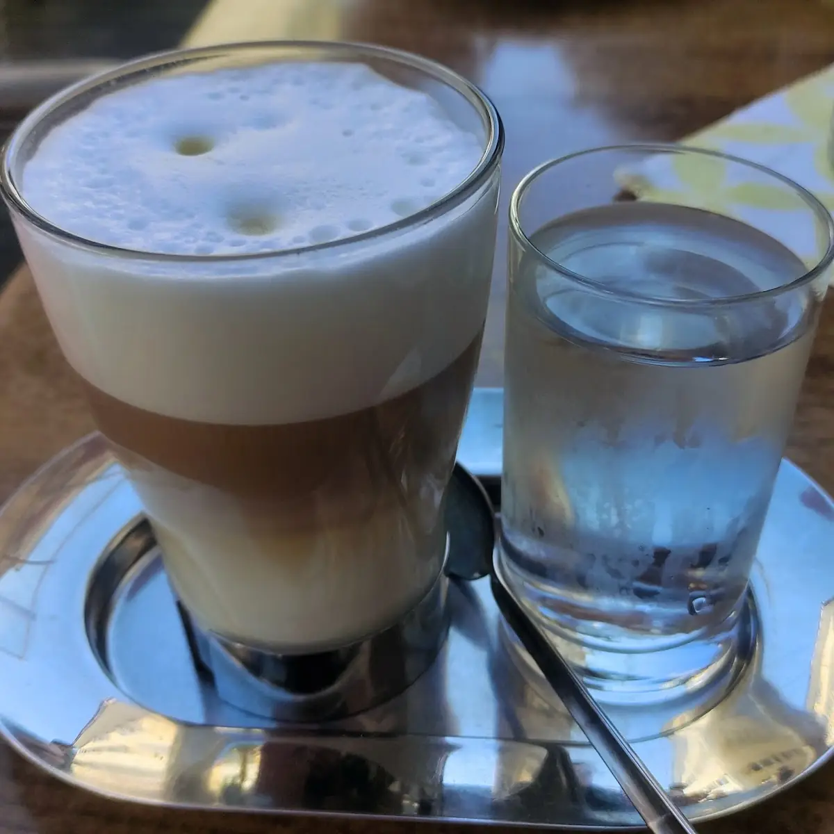 Caffe Au Late