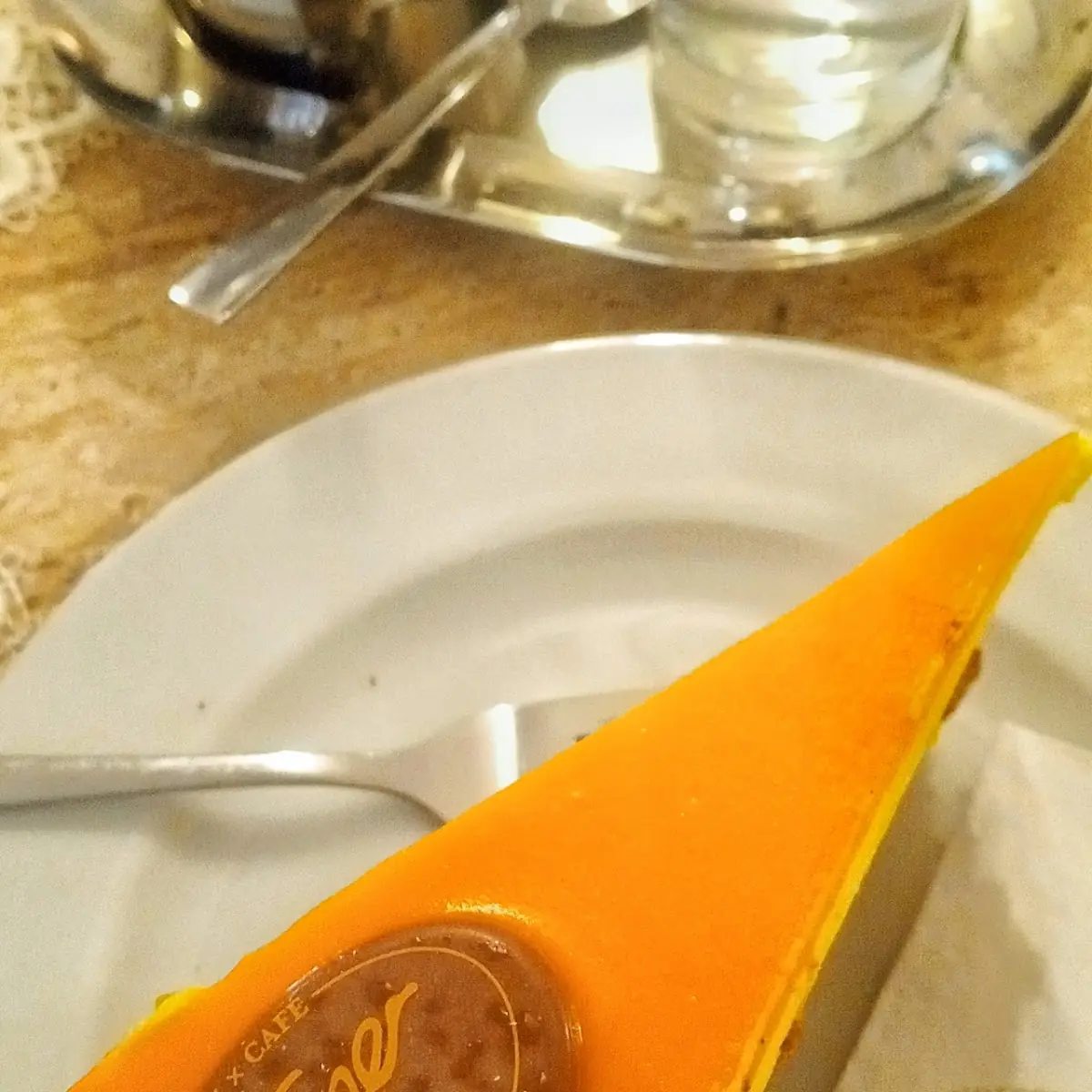 Mango-schoko-torte