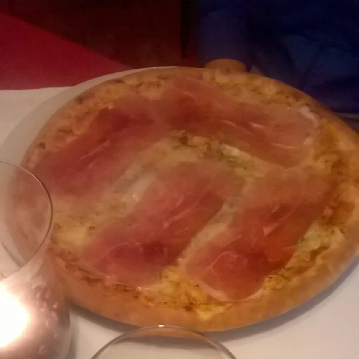 Pizza Prosciutto E Gorgonzola