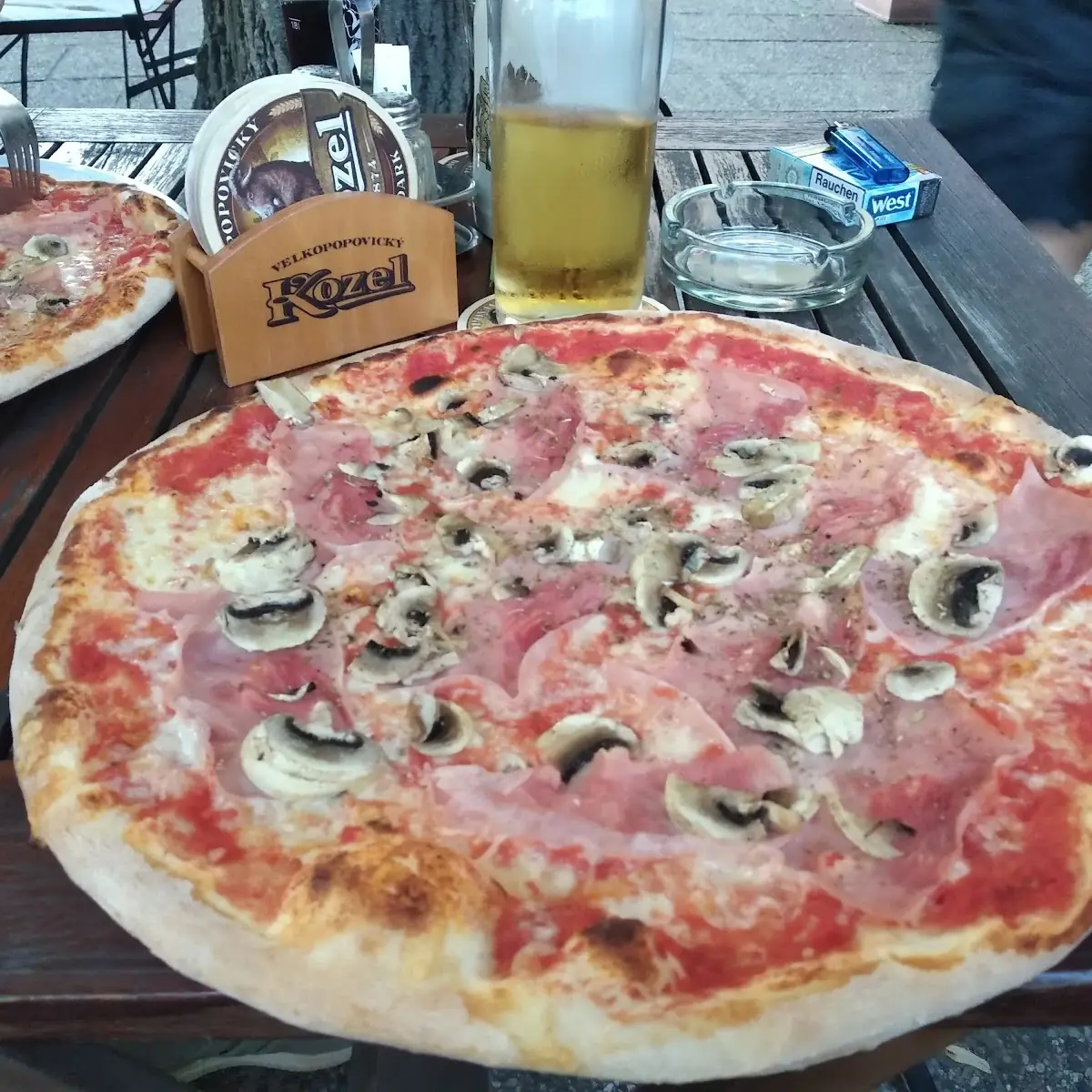Pizza Schinken Champignon