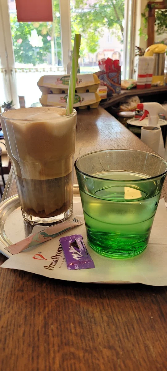 Cafe' Frappe'