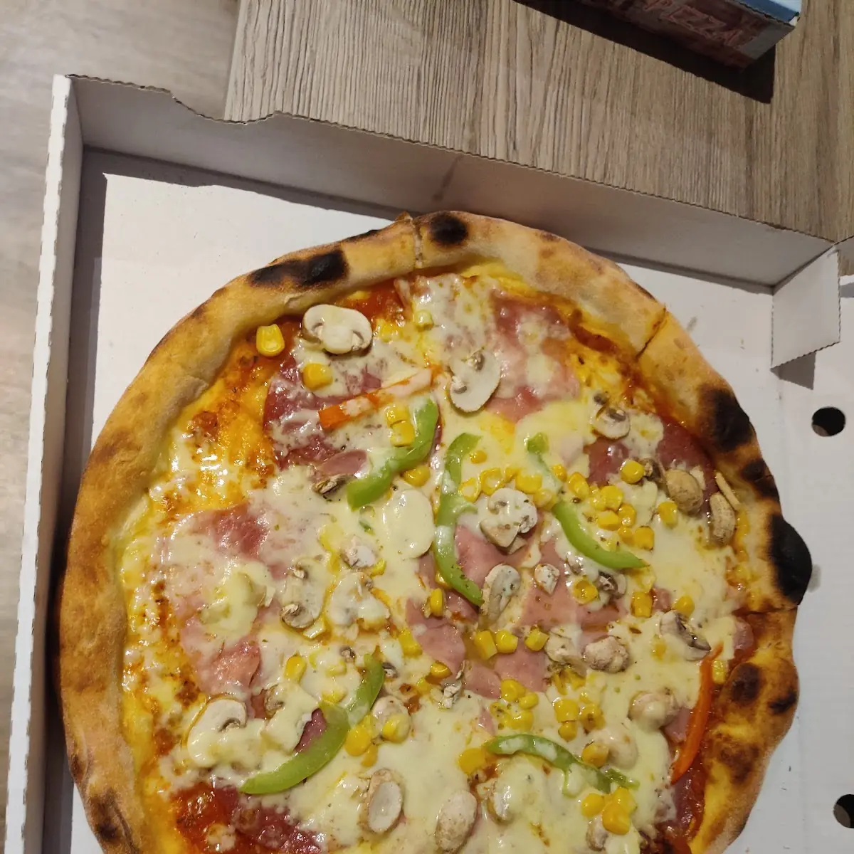 Hauspizza