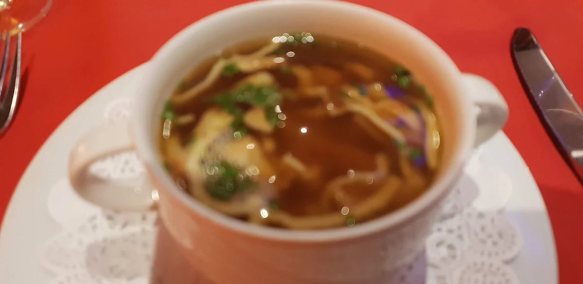 Flädlessuppe