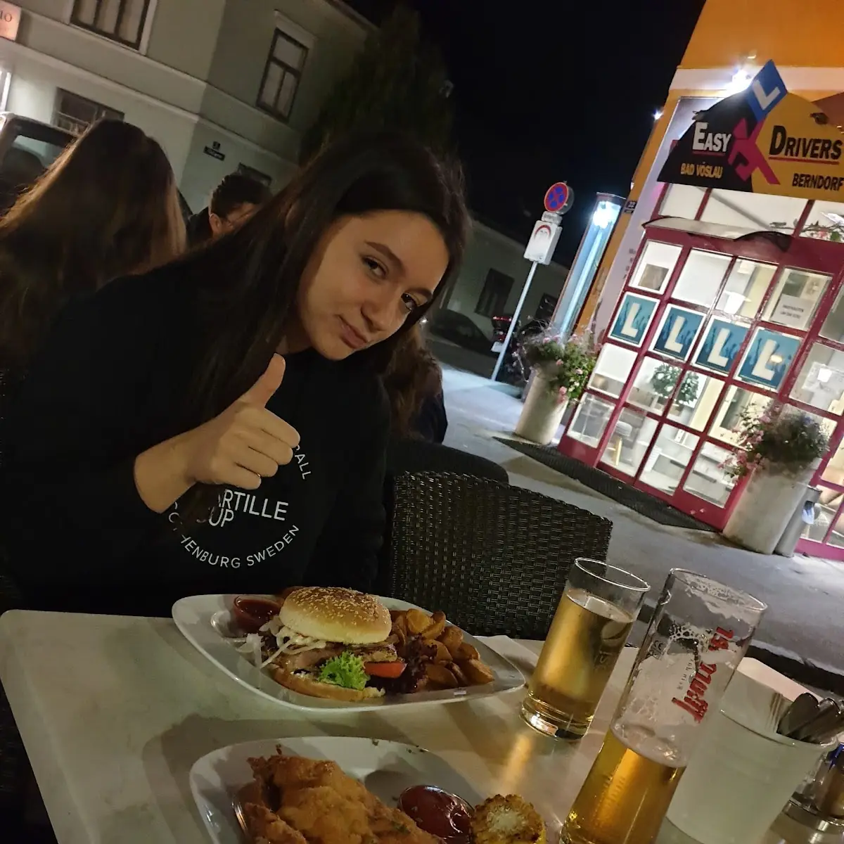 Bh-burger & Bh-cordon Blue