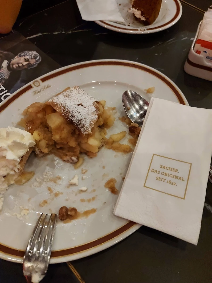 Apfelstrudel