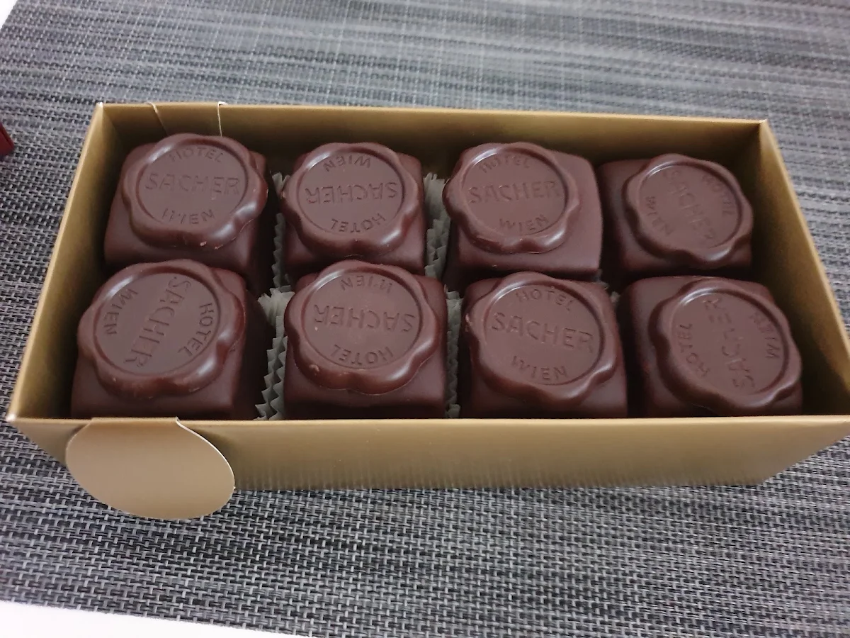 Sacher Würfel