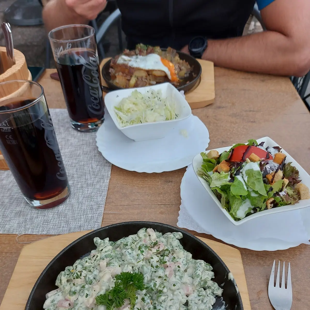 Spinatspätzle Mit Schinken Sahnesoße, Restaurant Pizzeria Zum Achtal Wirt