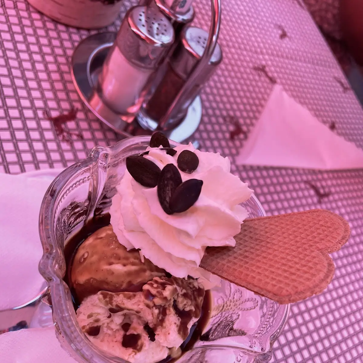Kugel Vanilleeis Mit Kürbiskernöl