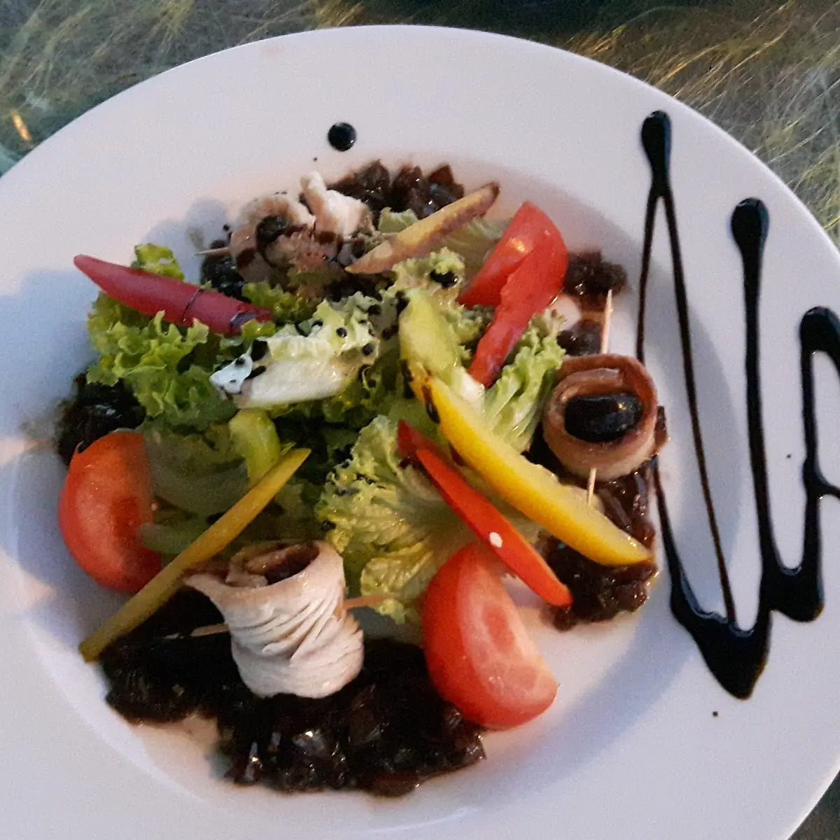 Salat Mit Algen Und Fisch