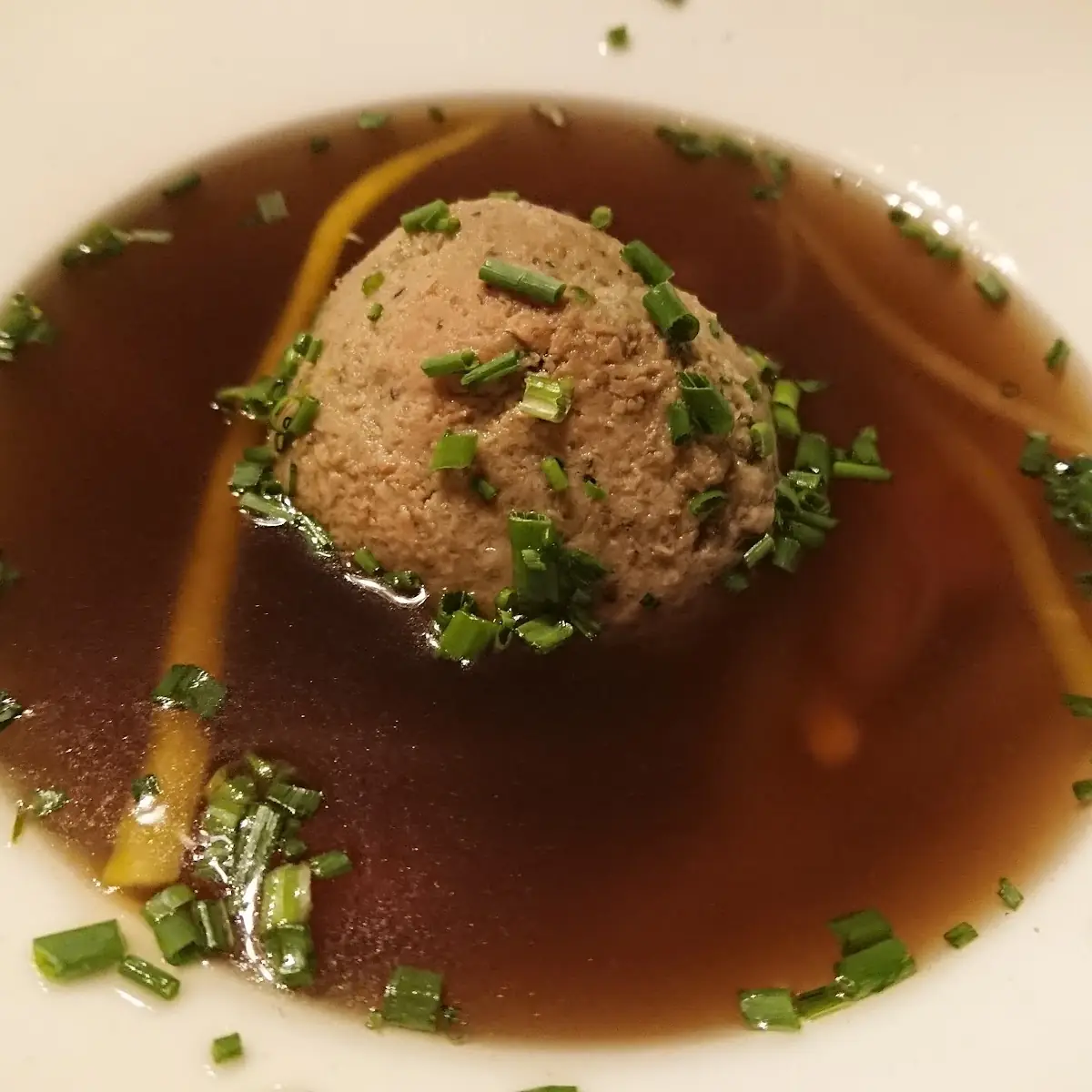 Leberknödelsuppe