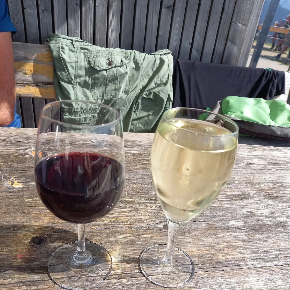 Zweifelt Und Weissweinschorle