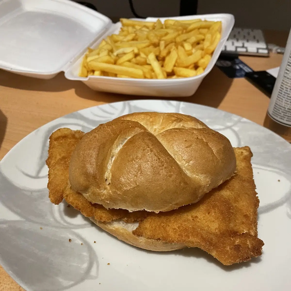 Schnitzelsemmel Mit Pommes