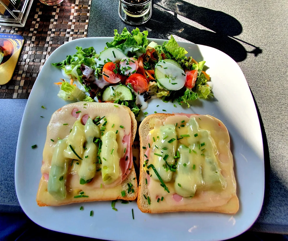 Spargeltoast
