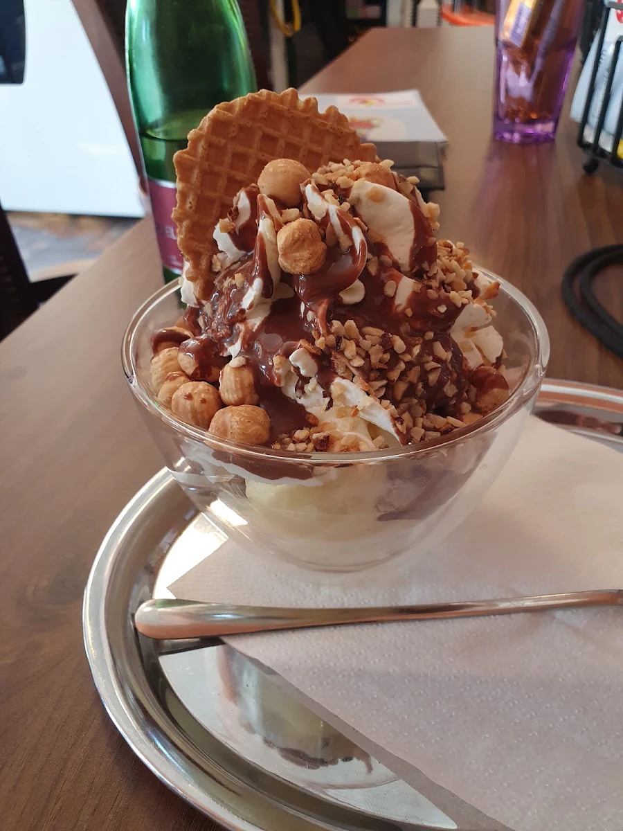 Noisette Becher