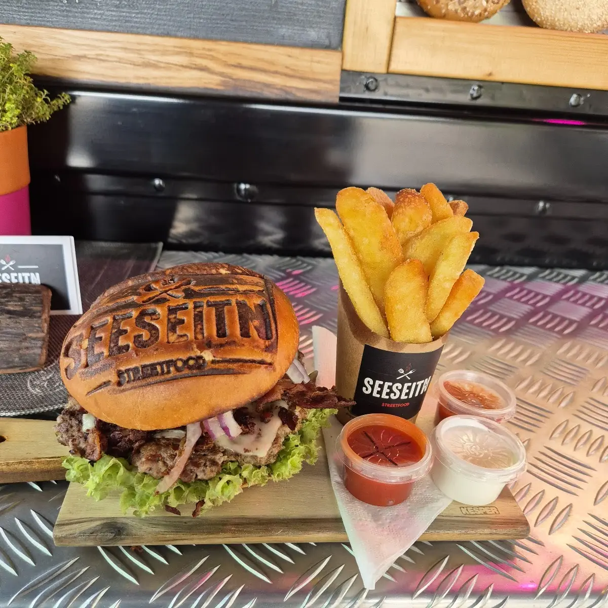 Baronburger Mit Pommes