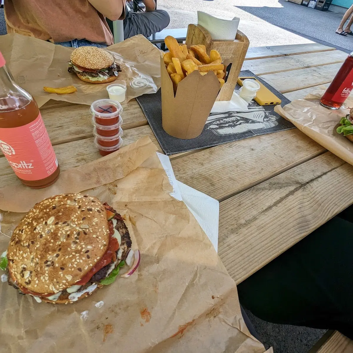 Hamburger Mit Pommes Frites