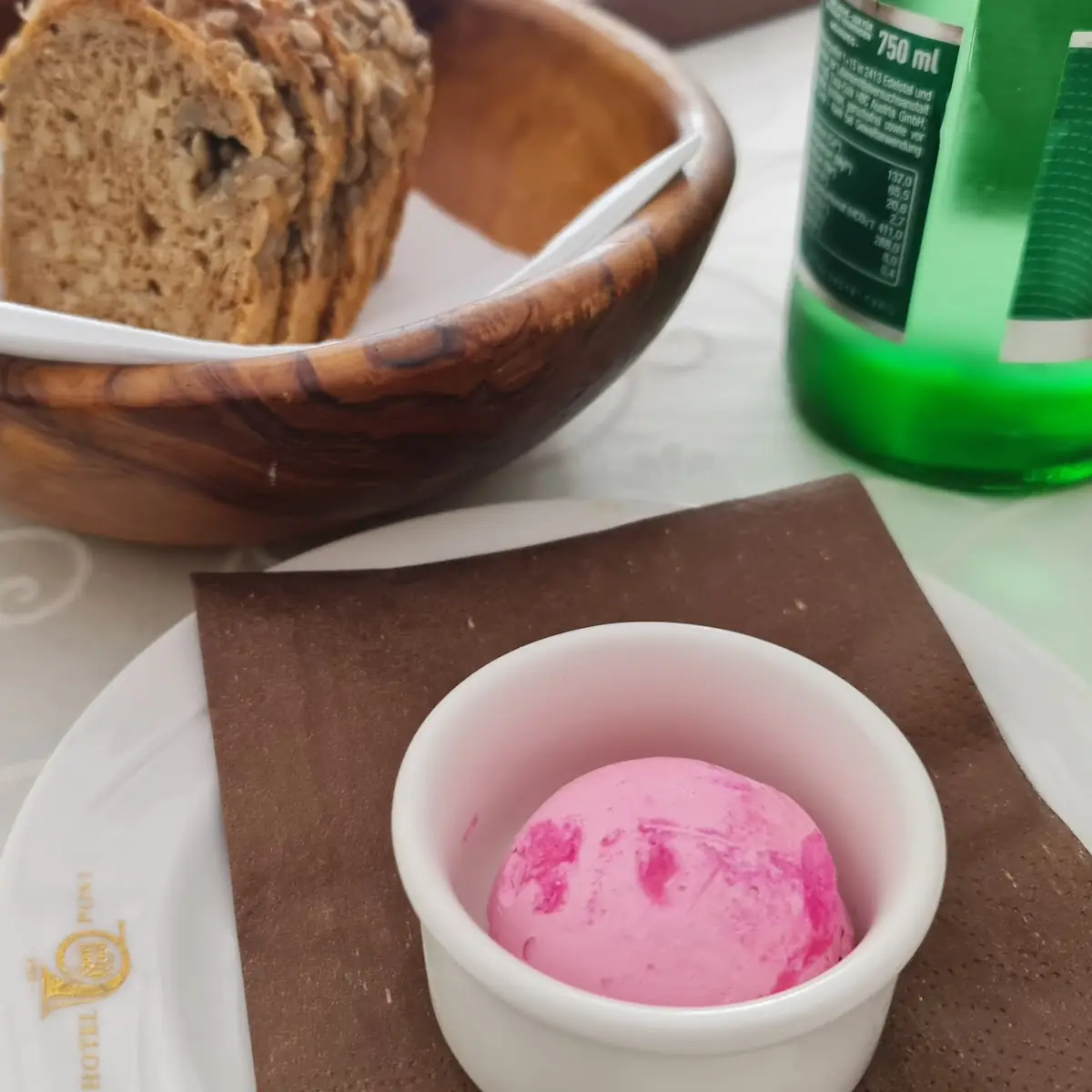 Kräuterbutter Mit Brot