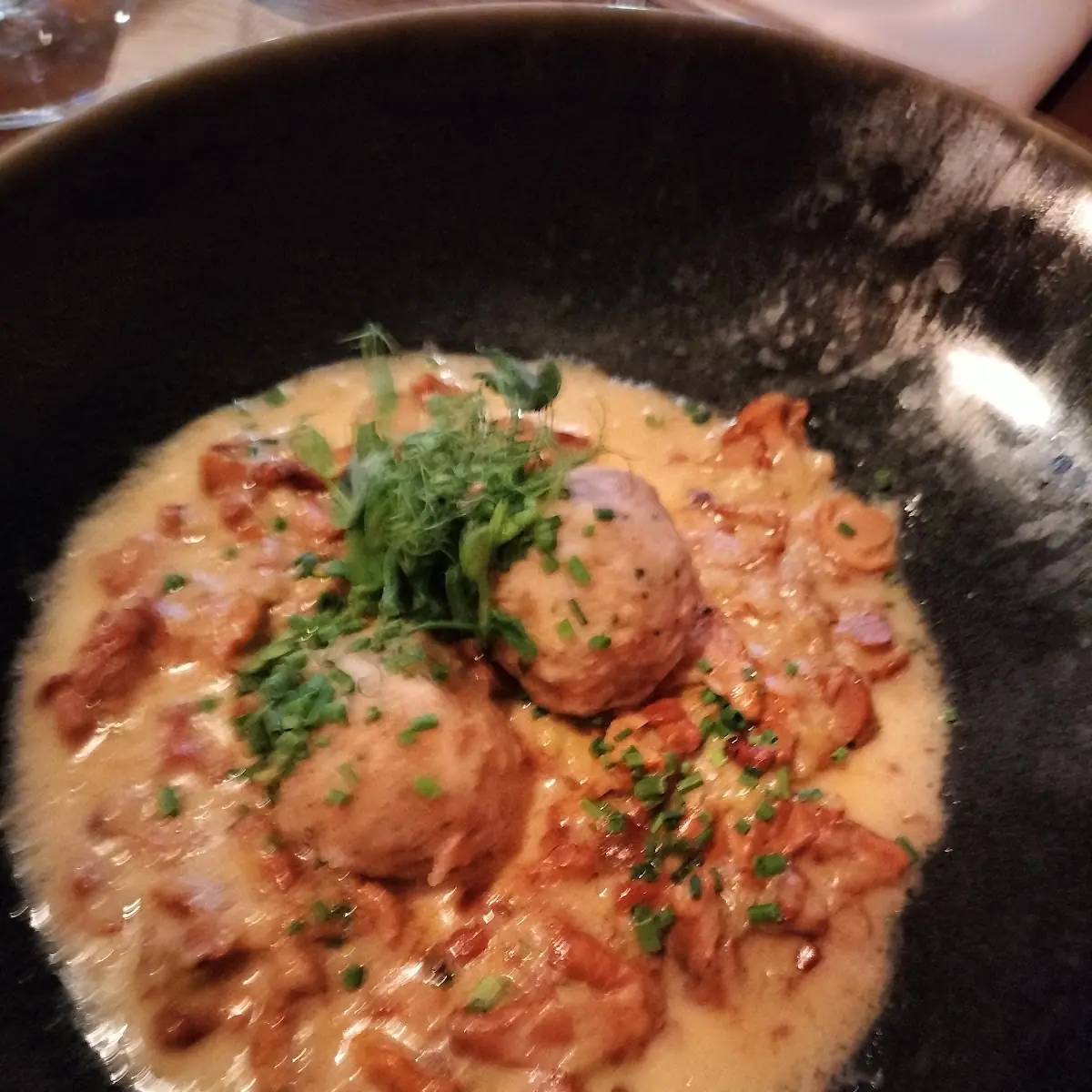 Pfifirlinge Rahmsaus Mit Knodel