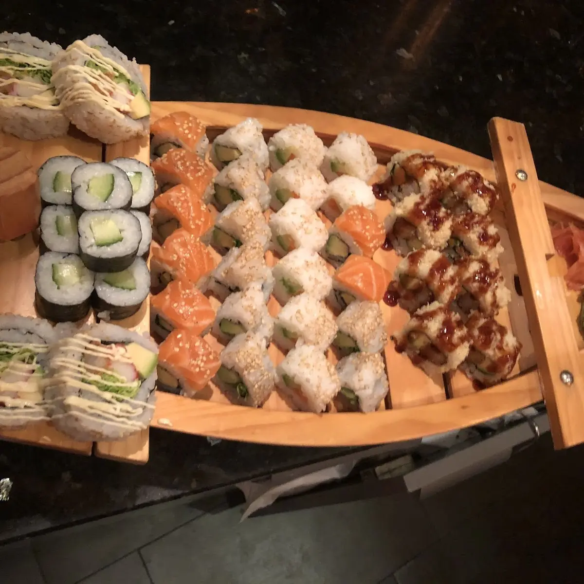 Sushi Maki Platte In Schiffsform Für 2 Personen
