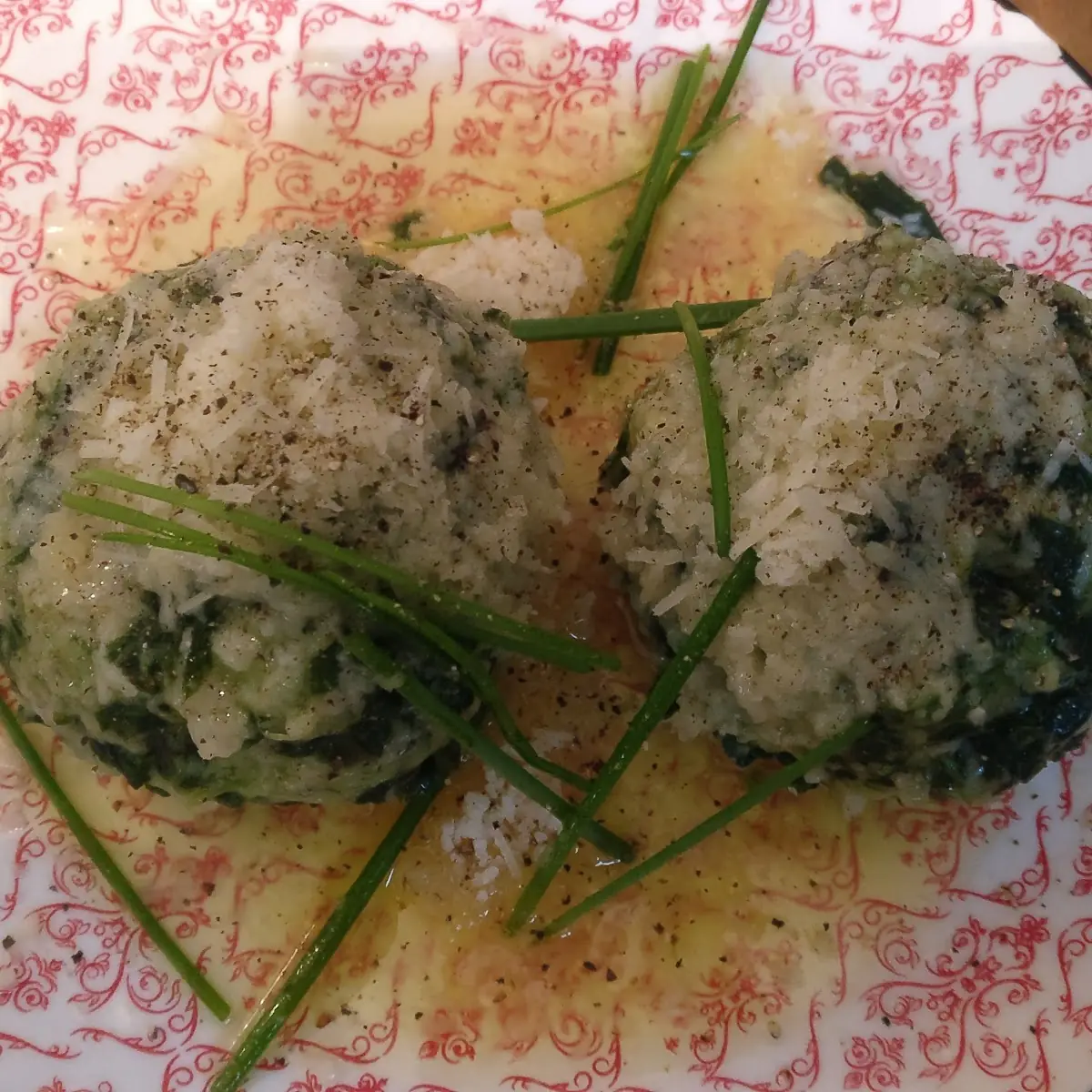 Spinatknödel Mit Gemischten Salat