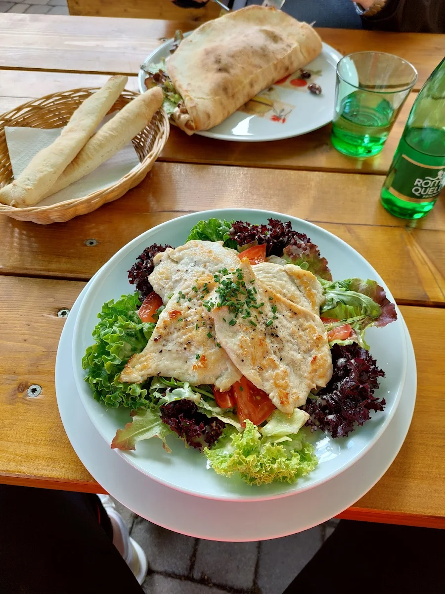 Gemischter Salat Mit Hühnerstreifen