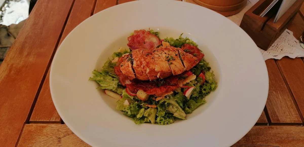 Caesar Salat
