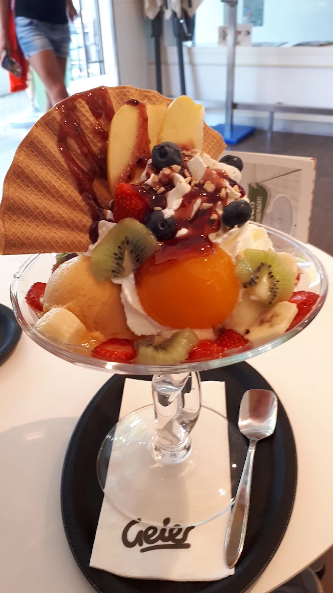 Früchtebecher