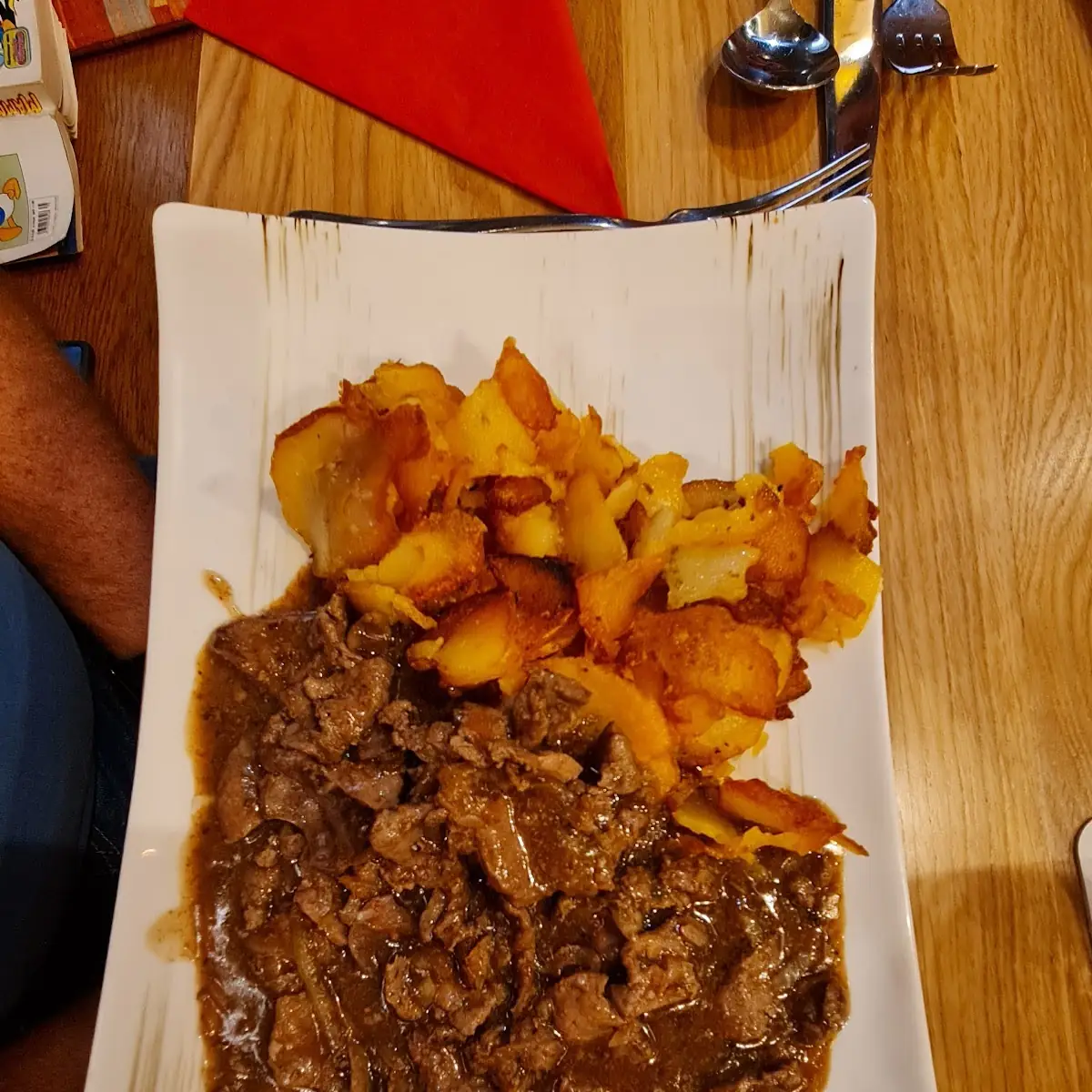 Rind Rostbraten Mit Knusprigen Zwiebeln