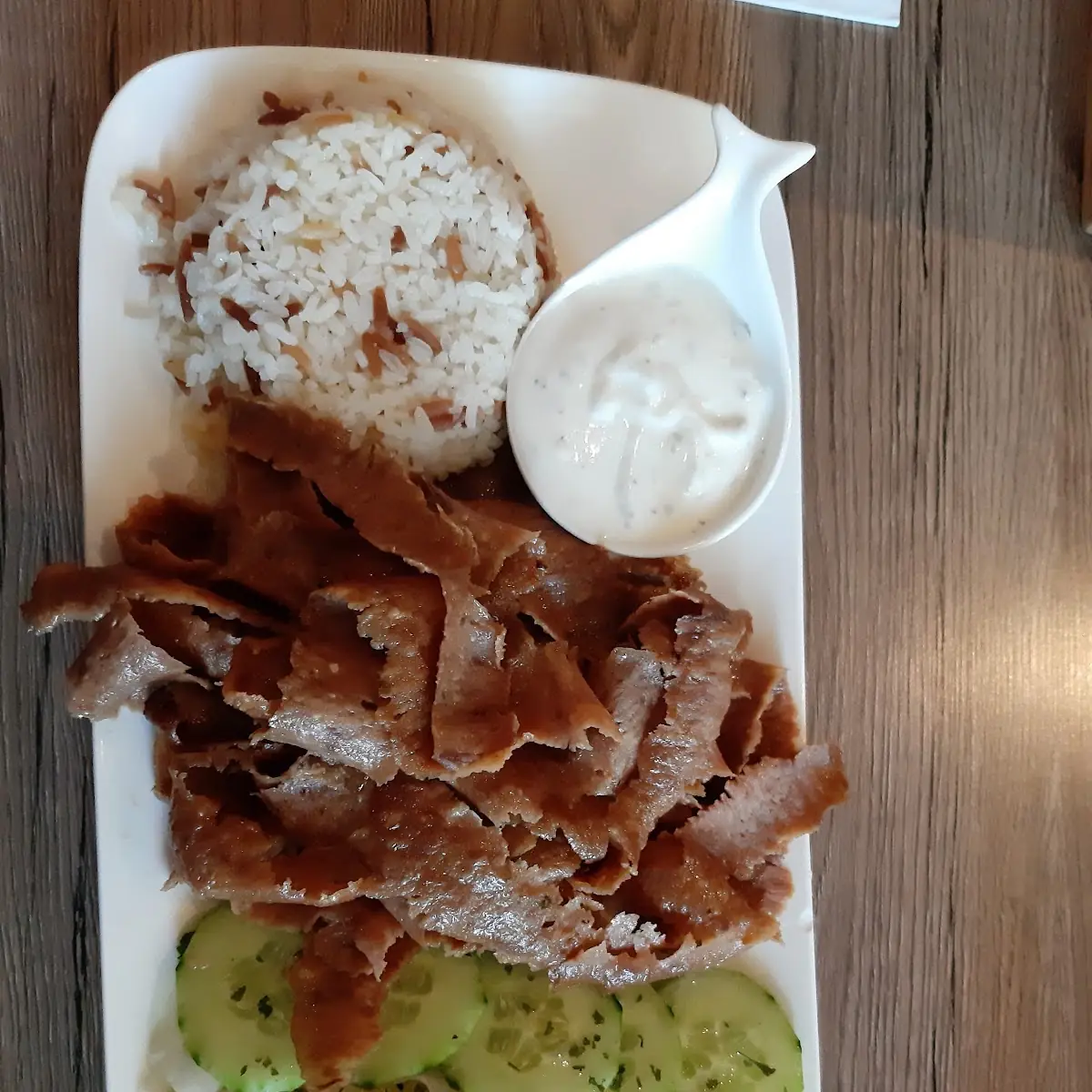 Dönerteller Mit Türkischem Reis