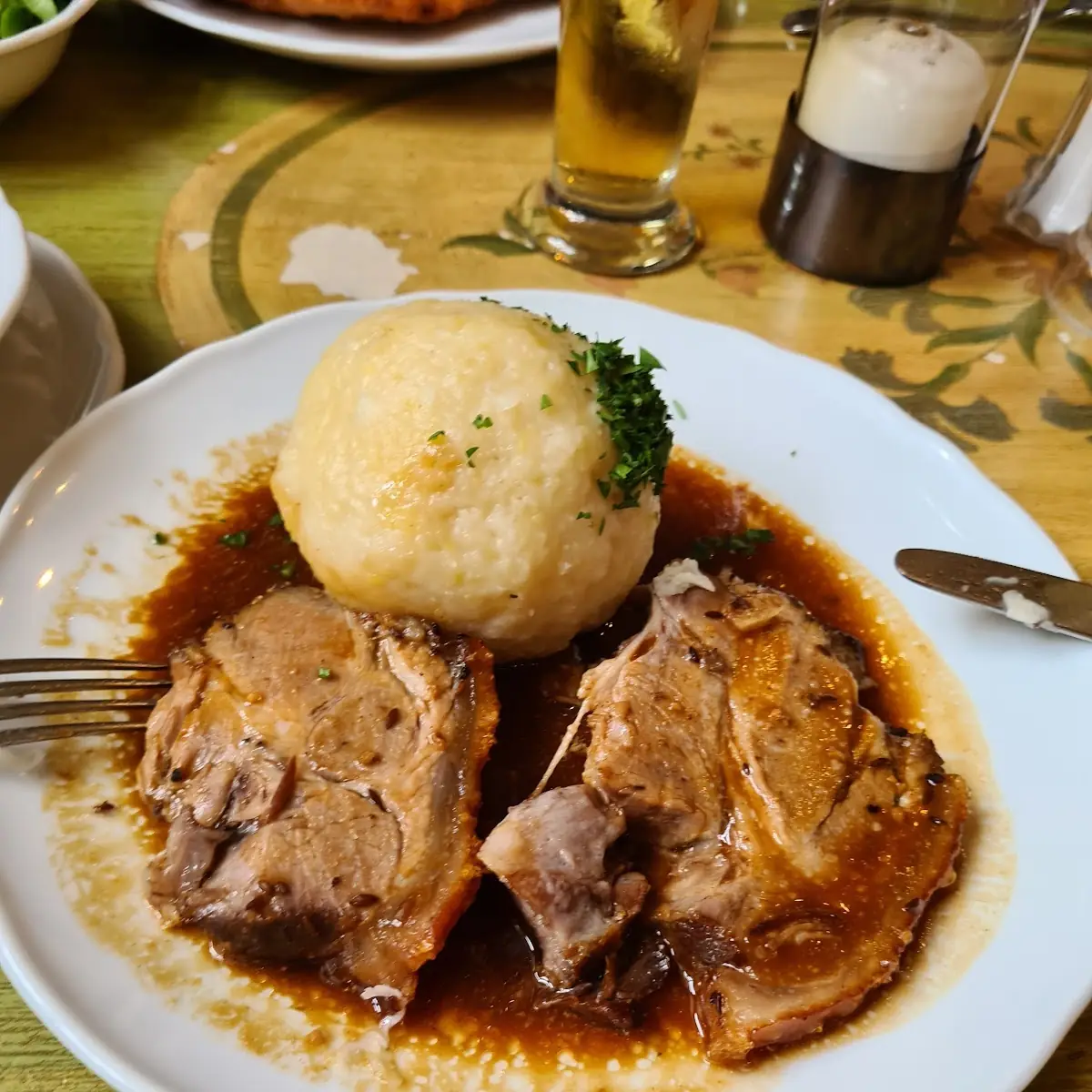 Holzofenschweinsbraten